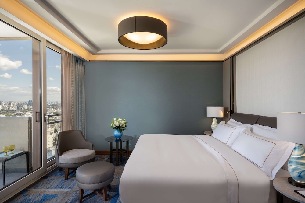 King Plaza Vista Premium Suite with Sea View