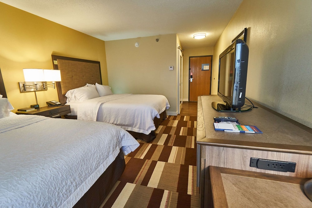 Room, Accessible, Bathtub (Mobility/Hearing) - Photo 2