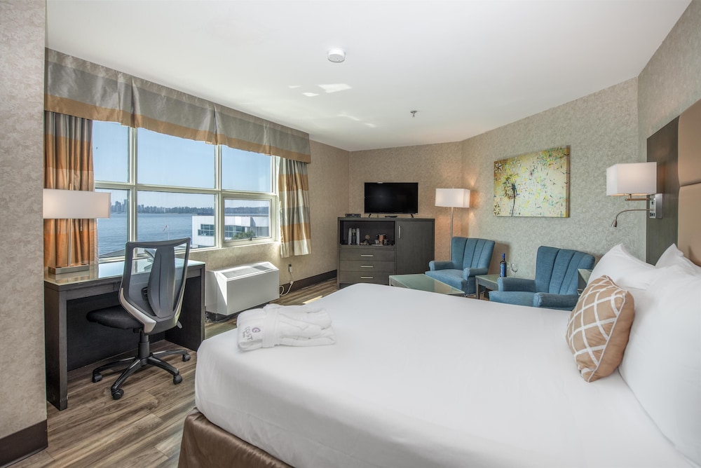 Premium Room, 1 King Bed photo 1