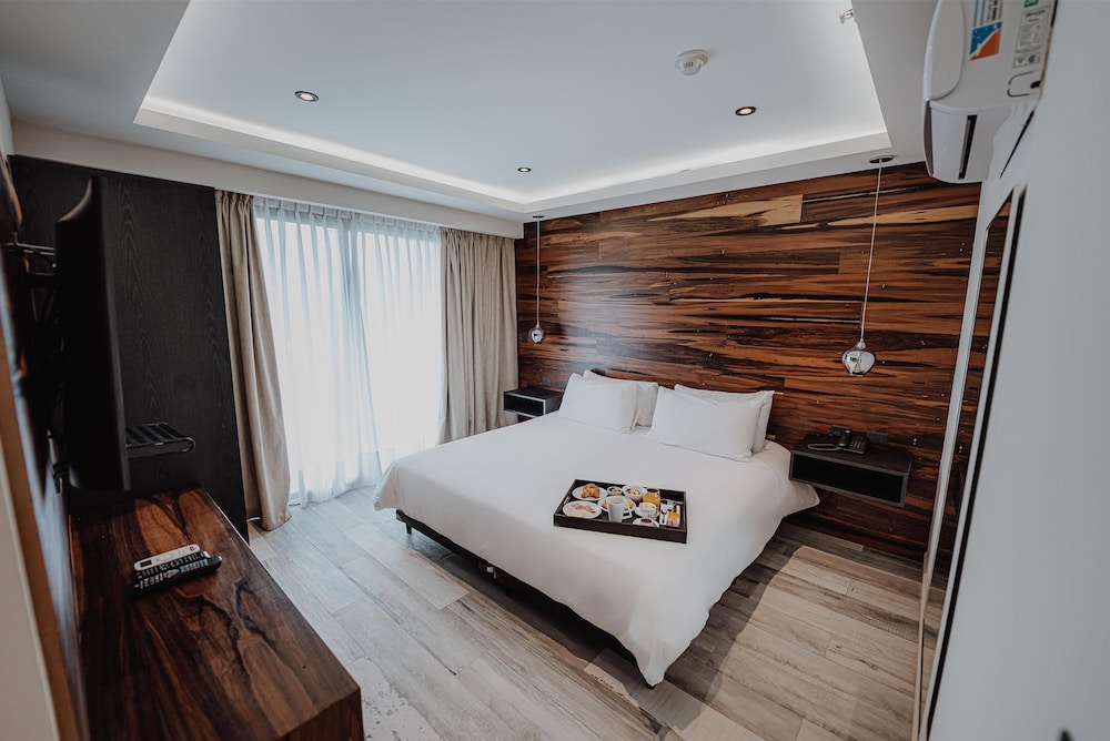 Suite photo 1