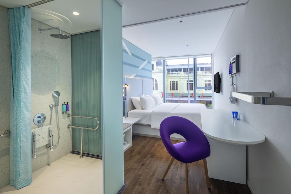 Room, 1 King Bed, Accessible