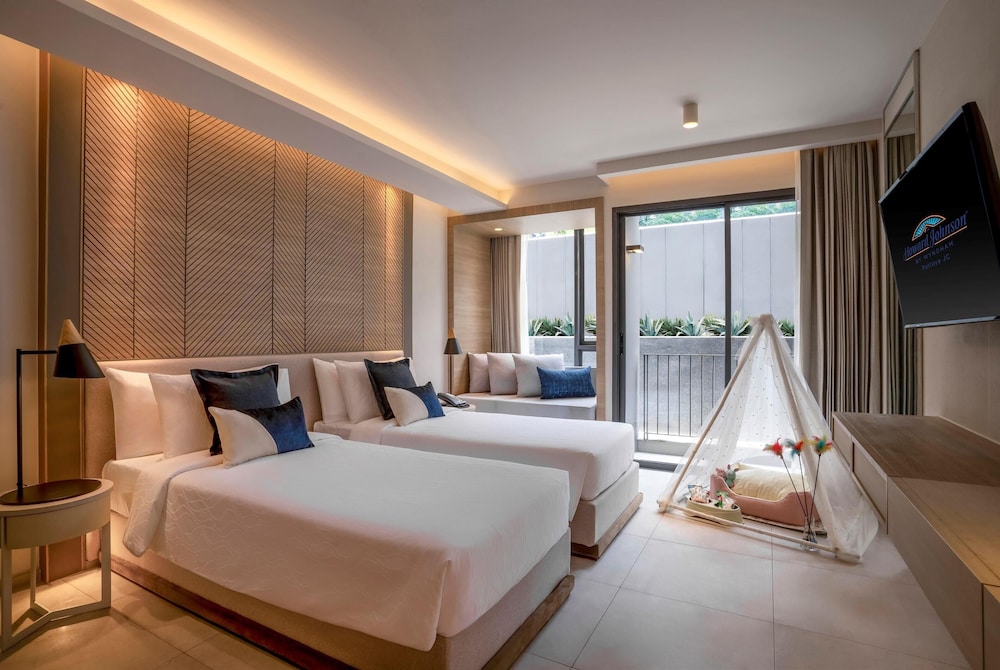 Superior Room, 2 Twin Beds, Non Smoking (Garden) - Photo 1