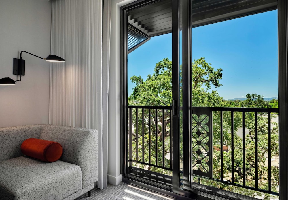 Room, 2 Queen Beds, Balcony (Juliet)