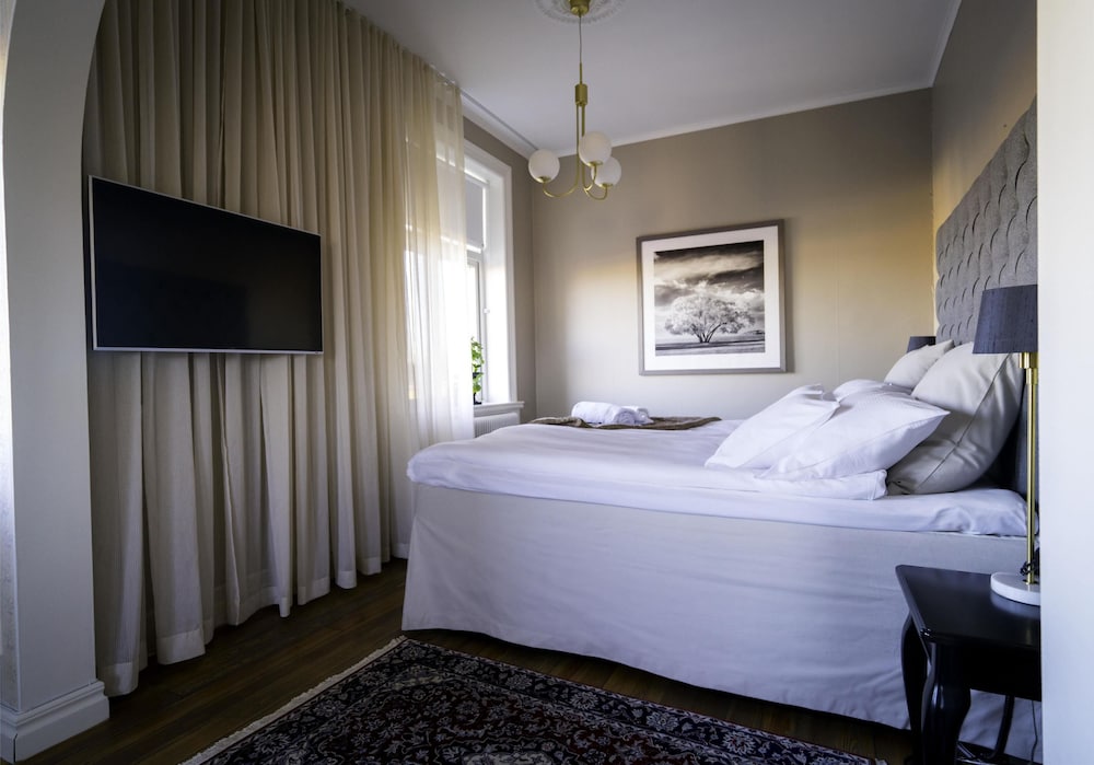 Junior Suite, 2 Twin Beds, Non Smoking - Photo 1