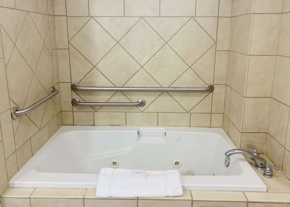 Suite, Accessible photo 2