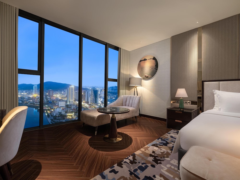 Deluxe Room, Lake View - Photo 11