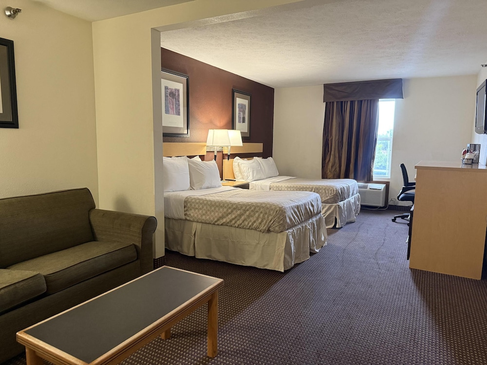 Standard Room, 2 Double Beds, Non Smoking, Refrigerator & Microwave (with Sofabed)