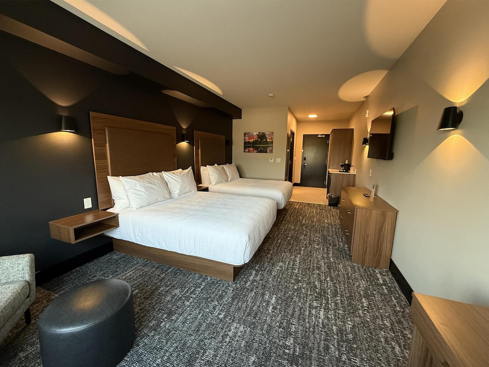 Standard Room, 2 Queen Beds, Non Smoking (Shower Only)