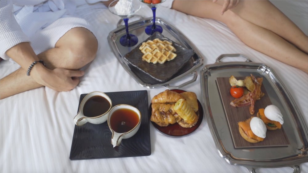 Suite, 1 King Bed thumbnail 6