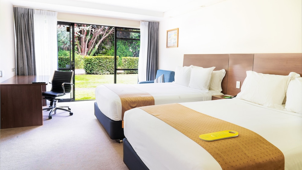 Standard Room, 2 Double Beds, Accessible - Photo 5
