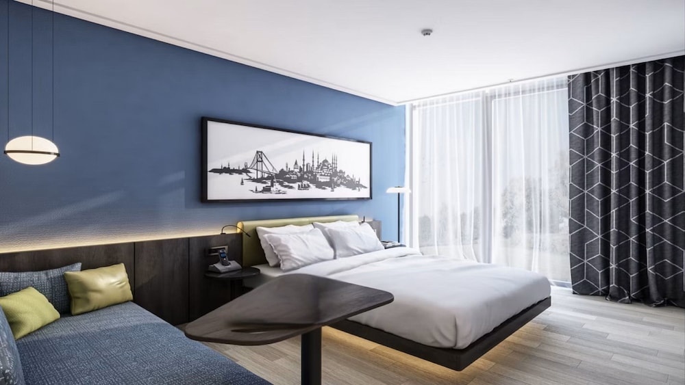Suite, 1 Queen Bed