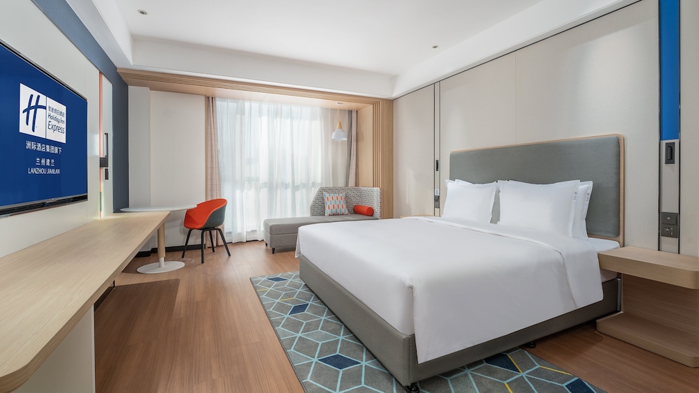Standard Room, 1 King Bed (Extra Floor Space) - Photo 1
