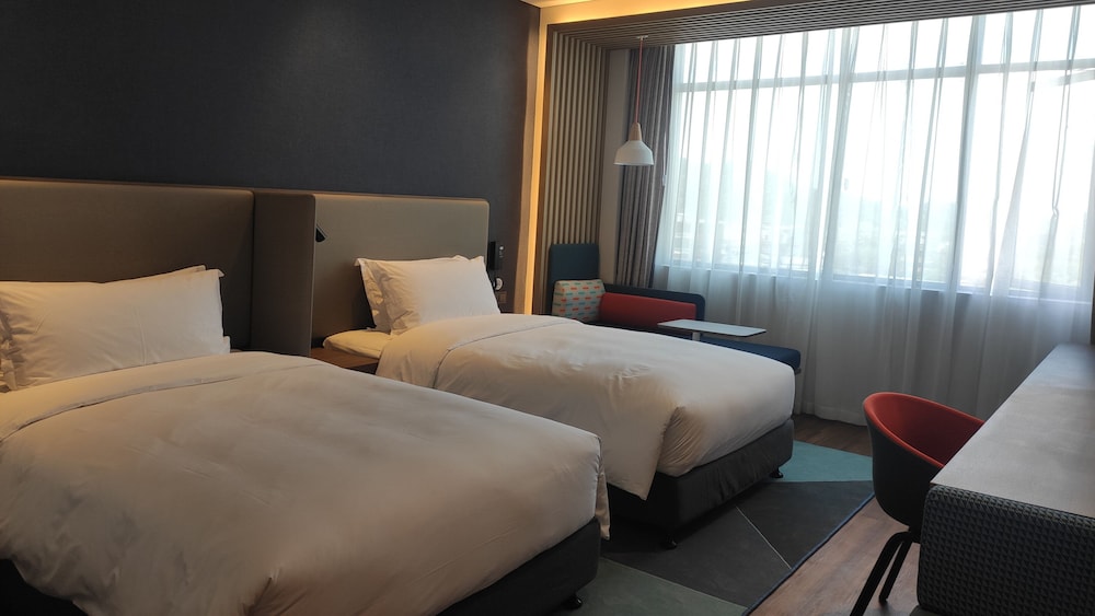 Standard Room, 2 Twin Beds, Non Smoking - Photo 3