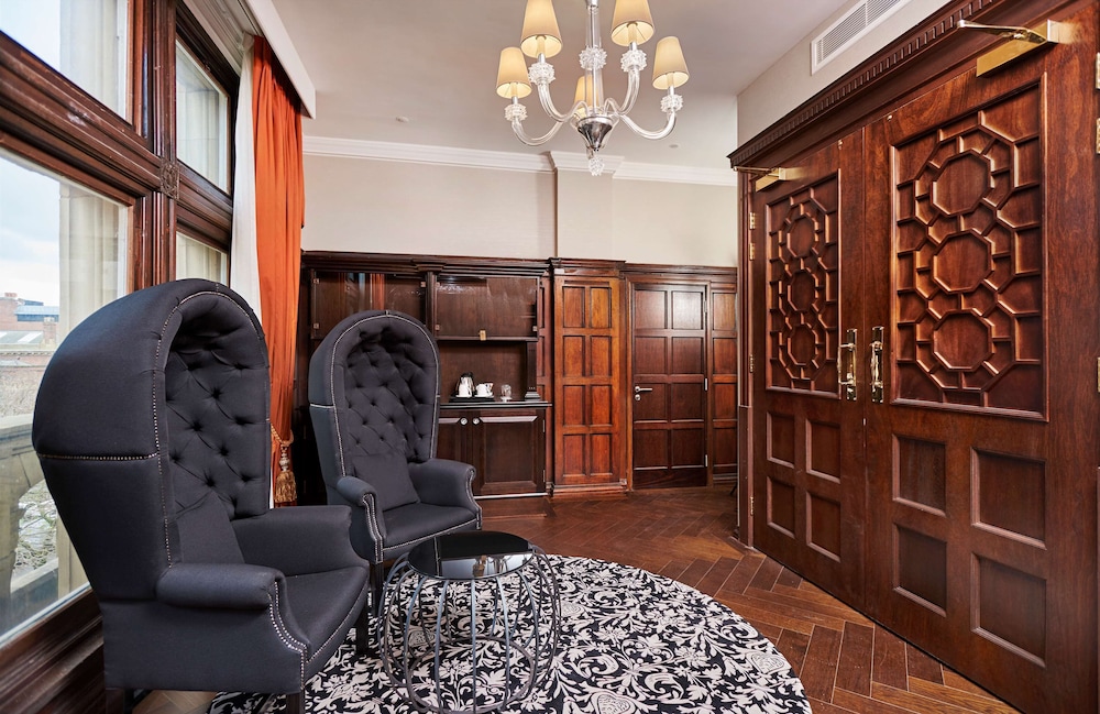 Presidential Suite, 1 King Bed, Non Smoking photo 2