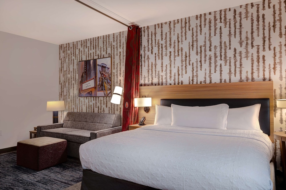 Studio Suite, 1 King Bed, Non Smoking - Photo 1