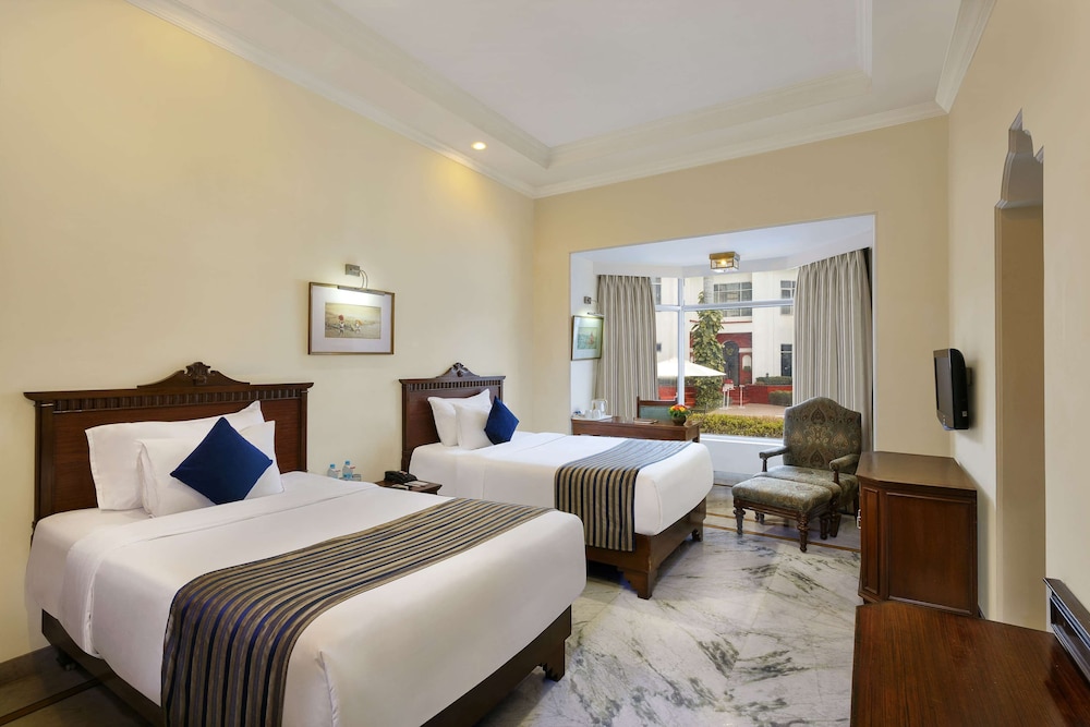 Deluxe Room, 2 Twin Beds - Photo 1