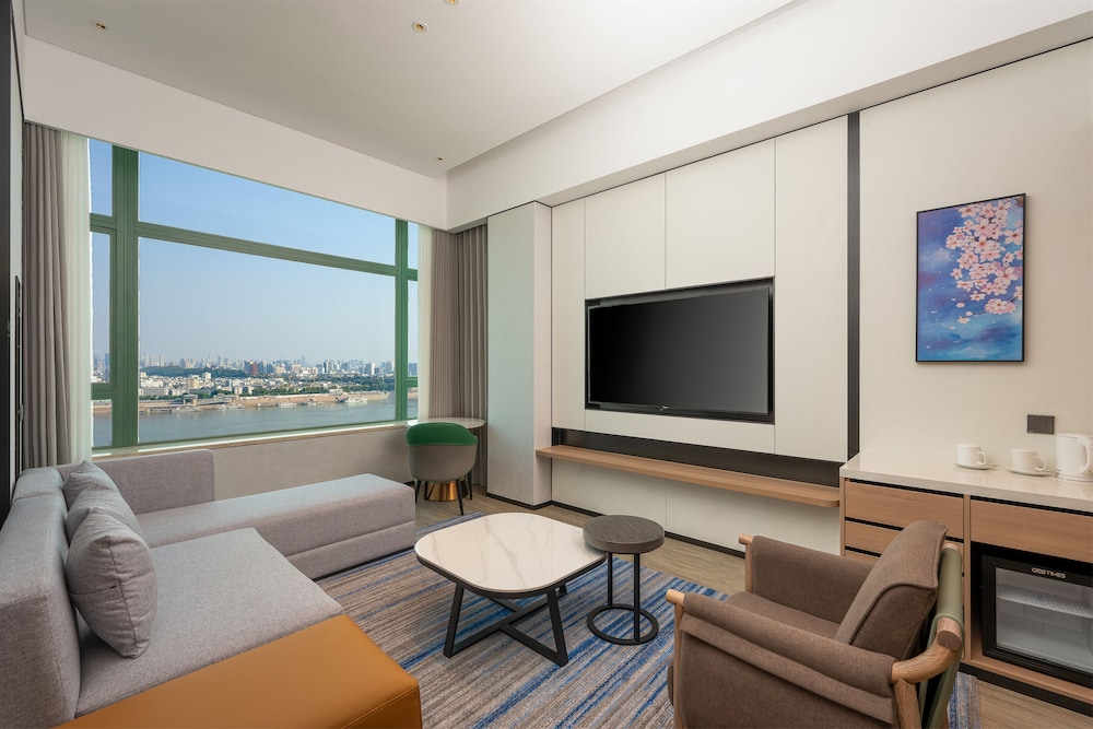 1 King 1 Bdrm Suite River view Top Floor photo 3