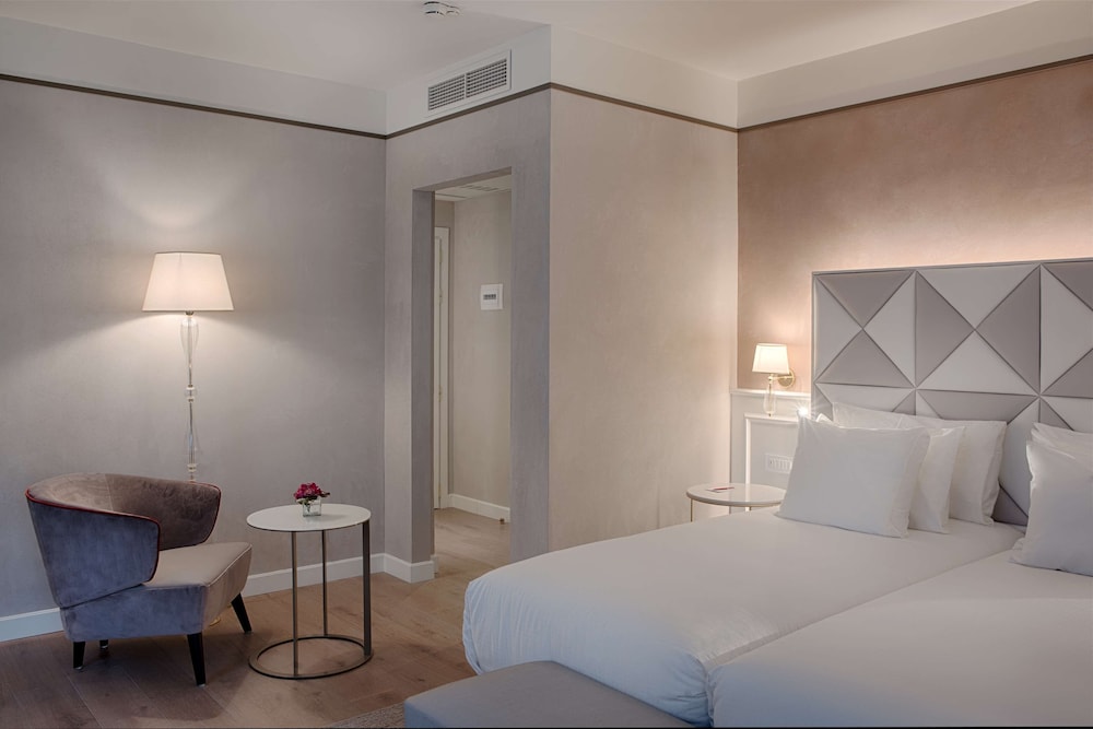 Superior Room - Photo 2