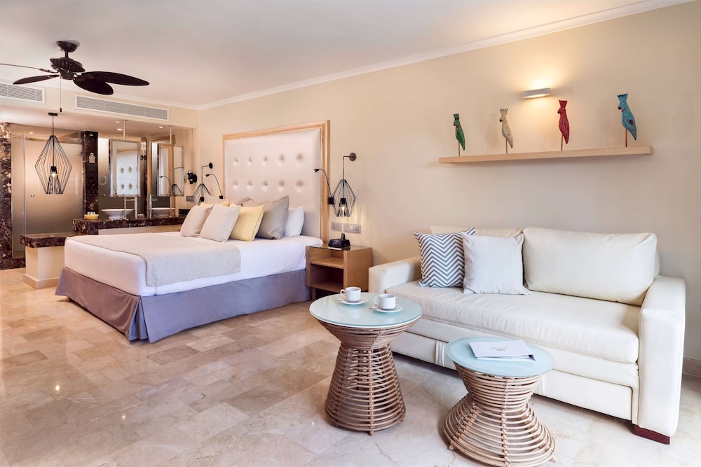 Junior Suite Beachside - Photo 4