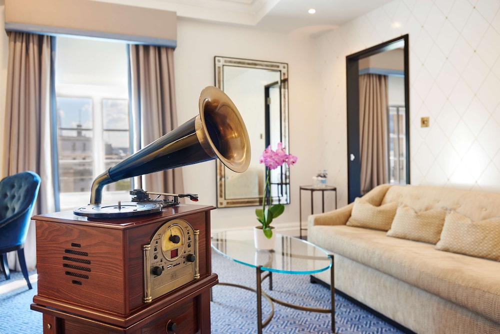 Suite, 1 King Bed (Astor, Four-Poster Bed)