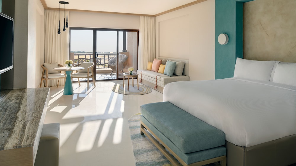 Junior Suite, 1 King Bed, City View (North Wing)