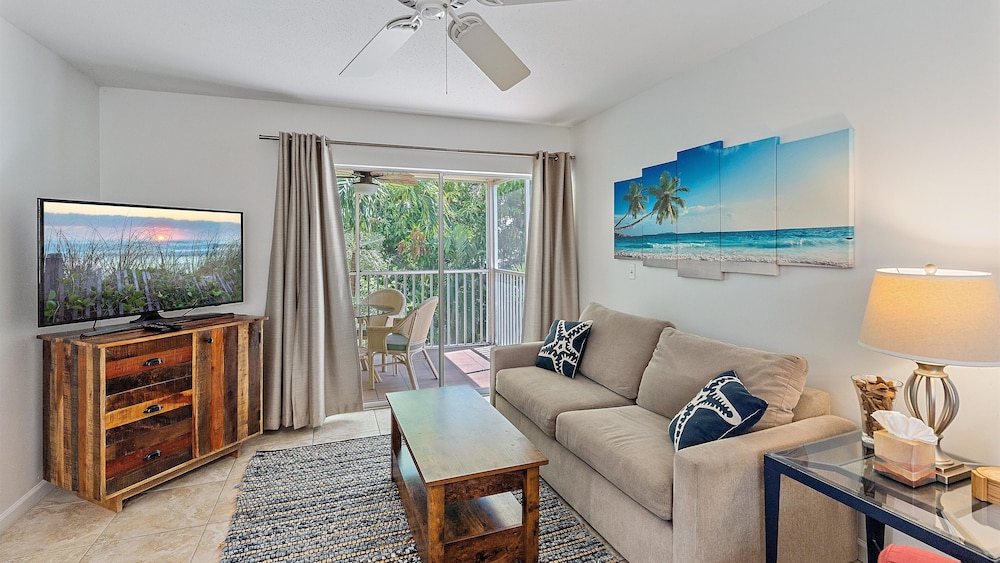 Condo, 1 Bedroom photo 1