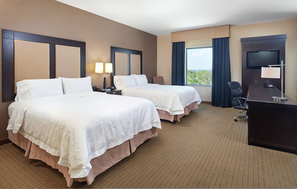 Studio, 2 Queen Beds, Accessible (Hearing) photo 1