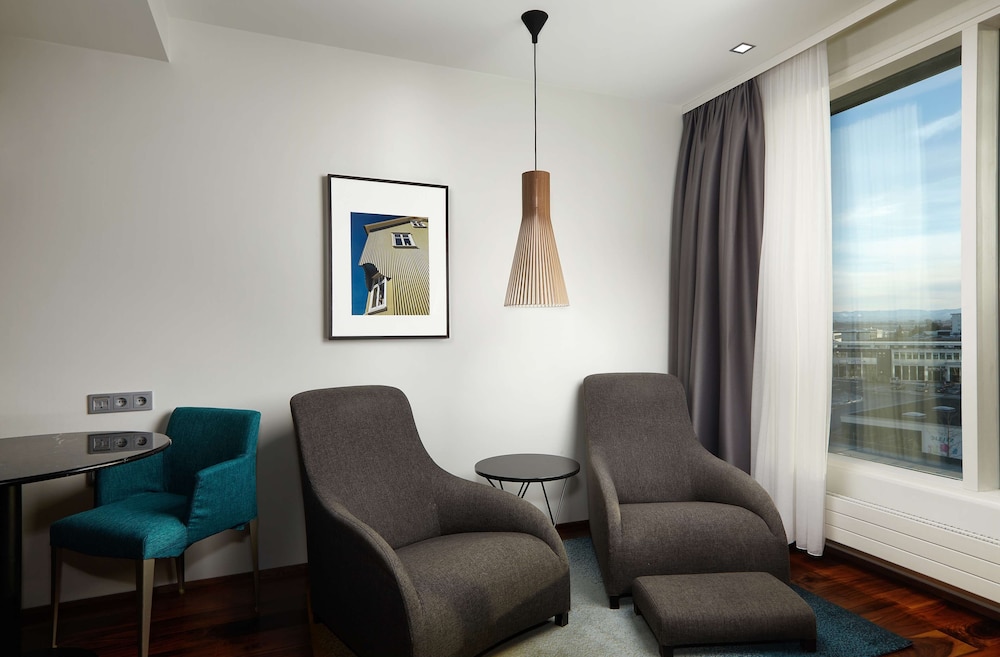 King Executive Room with Mountain View photo 3