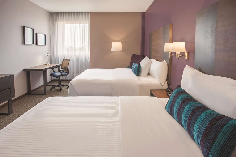 Room, 2 Queen Beds photo 1