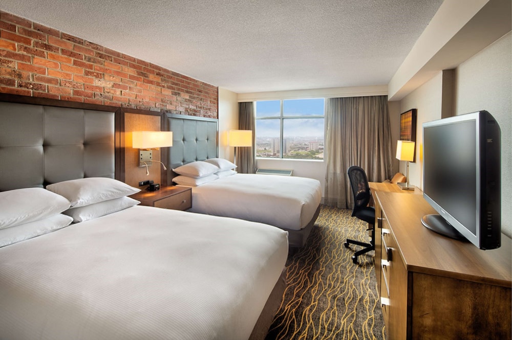 Suite, 2 Queen Beds - Photo 2
