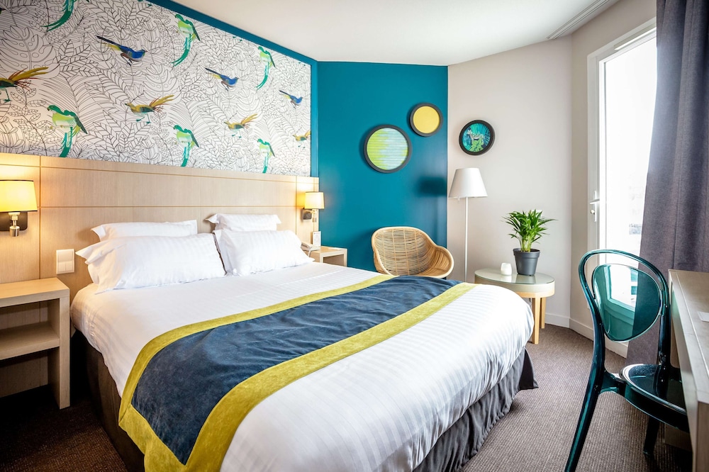 Standard Room, 1 Queen Bed, Smoking, Balcony (Twin bed on request) photo 3