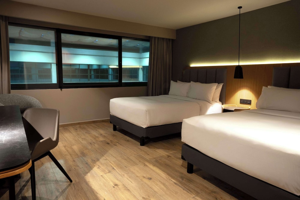 Executive Room, 2 Double Beds - Photo 4