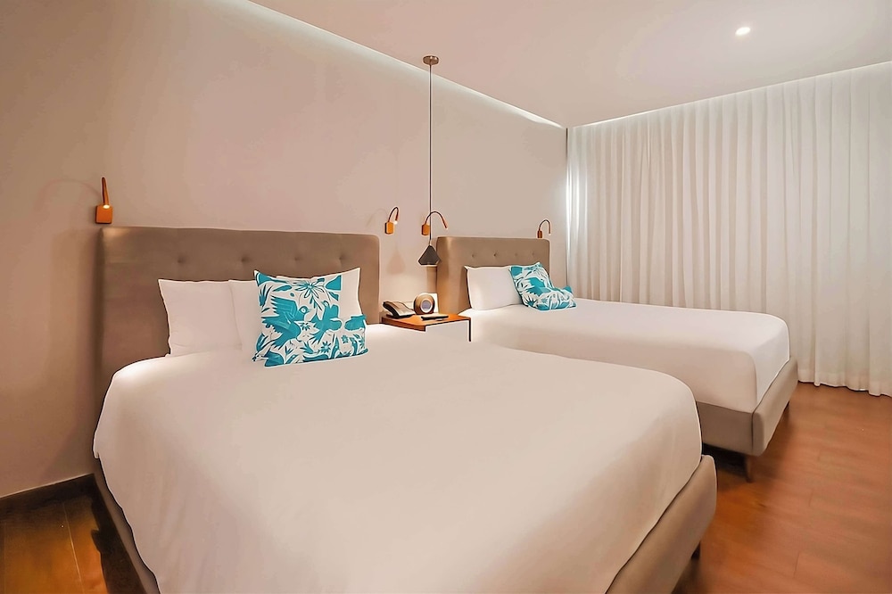 Deluxe Room, 2 Double Beds, Bay View photo 1