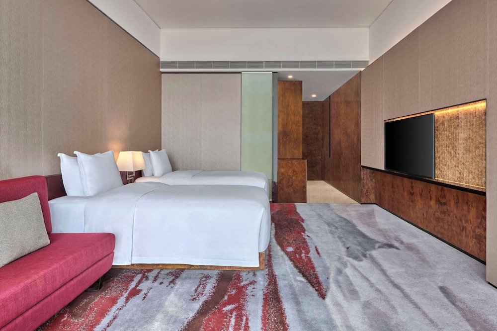 Hilton, Deluxe Twin Room - Photo 4