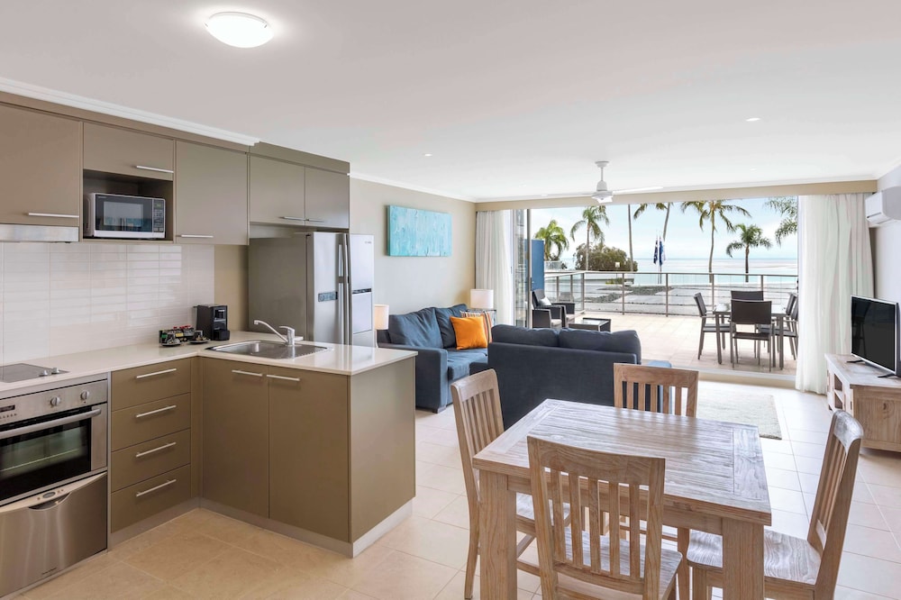 Apartment, 3 Bedrooms, Ocean View - Photo 11