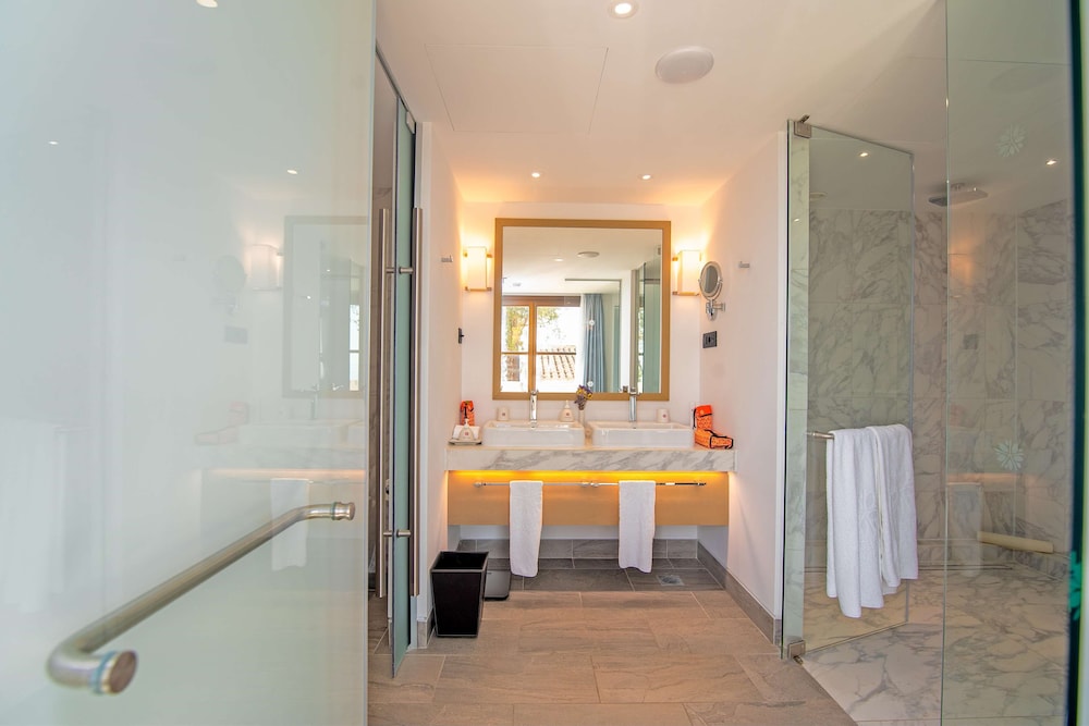 Ionian Sea View One Bedroom Pool Suite - Photo 6