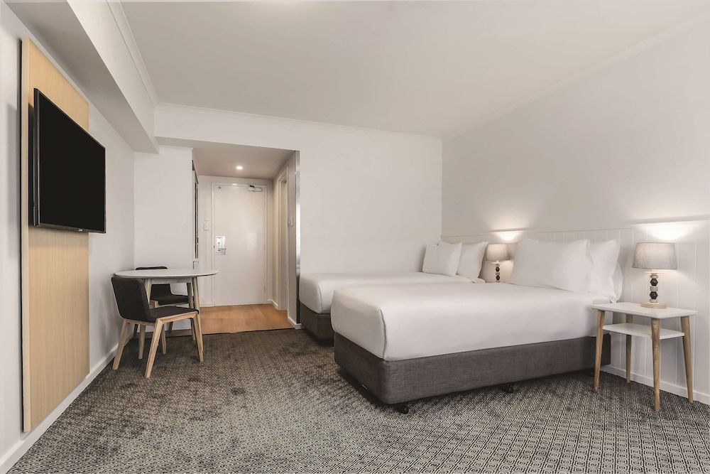 Premier King Room - Photo 6