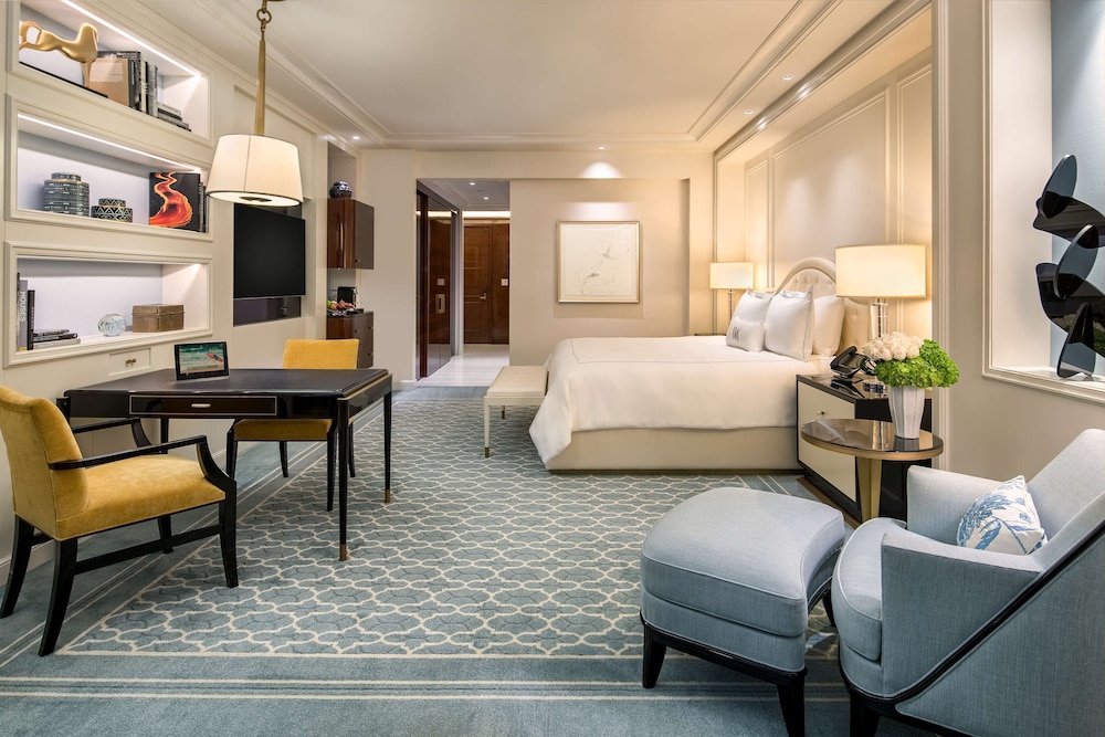 Deluxe Room, 1 King Bed, Non Smoking (High Floor)