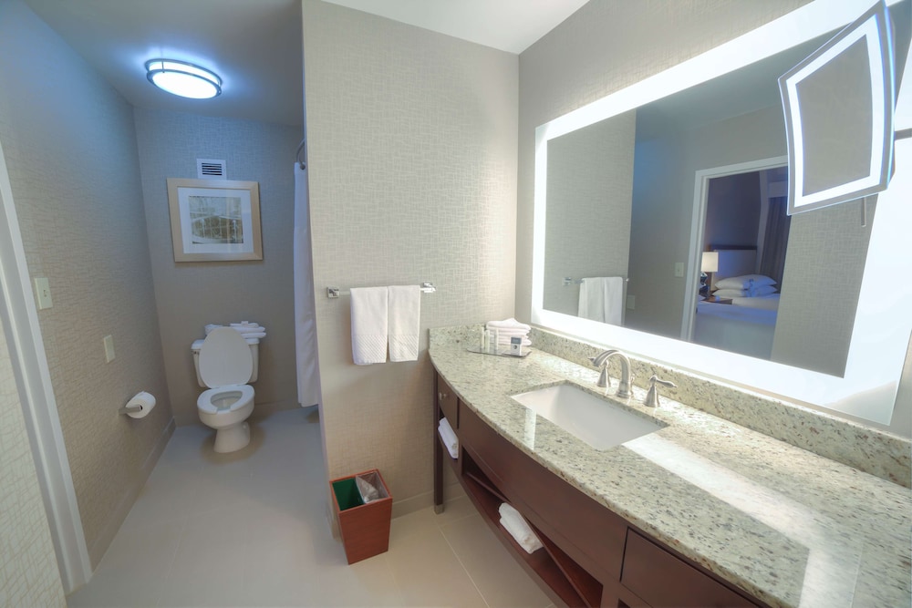 Luxury Suite, 1 King Bed, Non Smoking - Photo 4