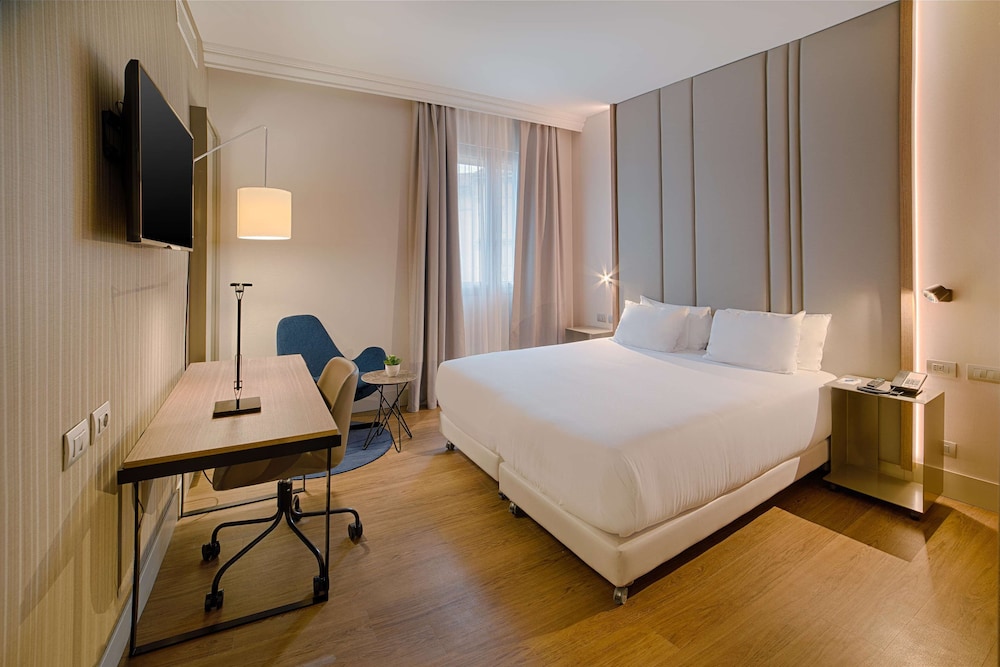 Premium Room (Extra Bed 3 Adults) - Photo 3