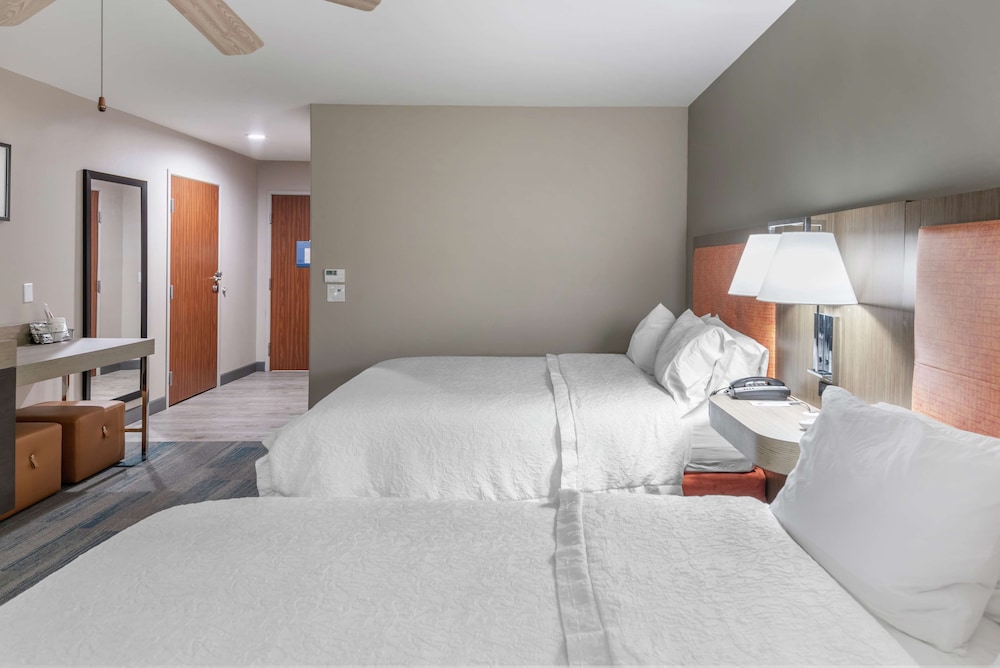 Room, 2 Queen Beds, Accessible, Non Smoking - Photo 1