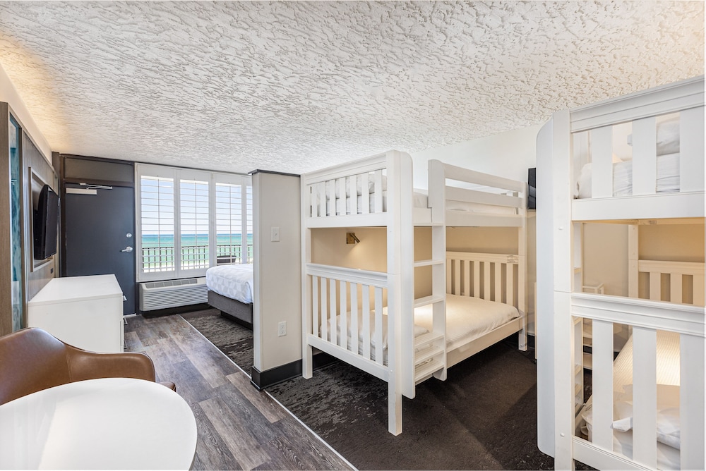 Standard Room, Multiple Beds, Oceanfront - Photo 5