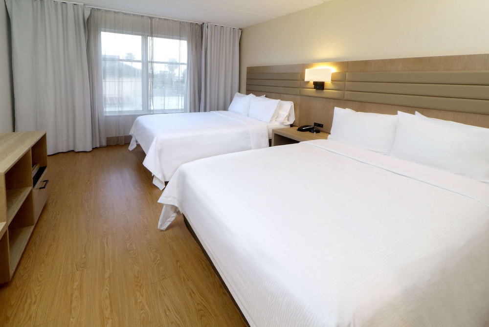Suite, Multiple Beds, Non Smoking - Photo 4