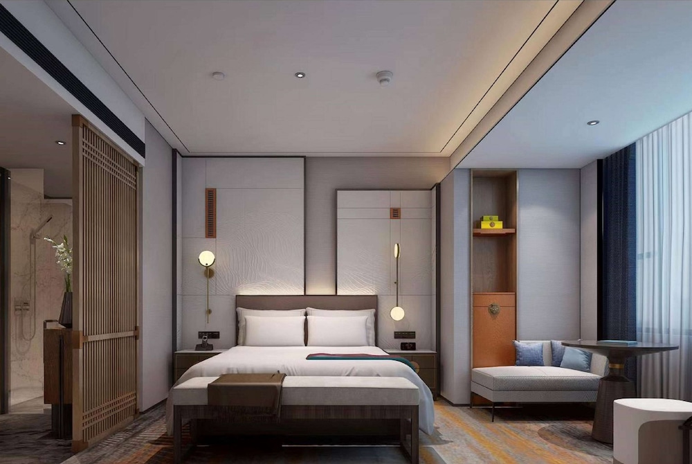 Executive Room, 1 King Bed, Smoking photo 1