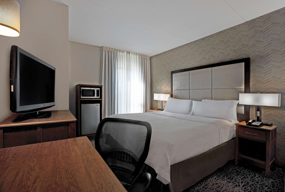 Suite, 1 King Bed, Non Smoking - Photo 3
