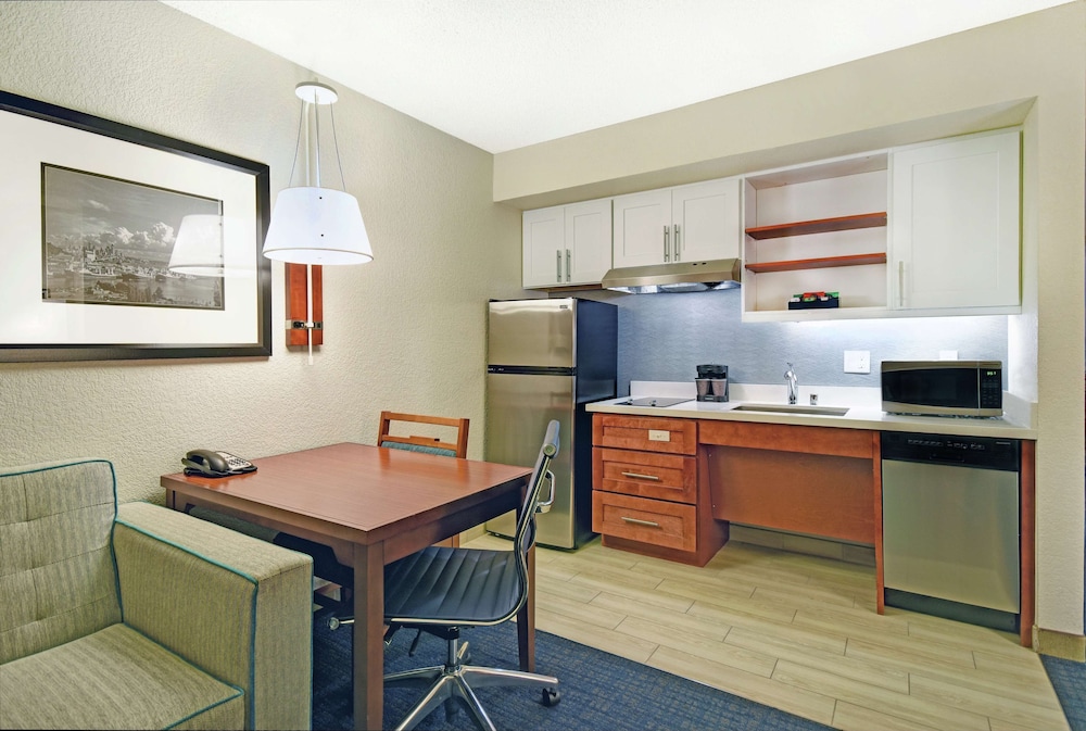 Suite, 1 Bedroom, Accessible (2 Queen Beds, Roll-in Shower) photo 1