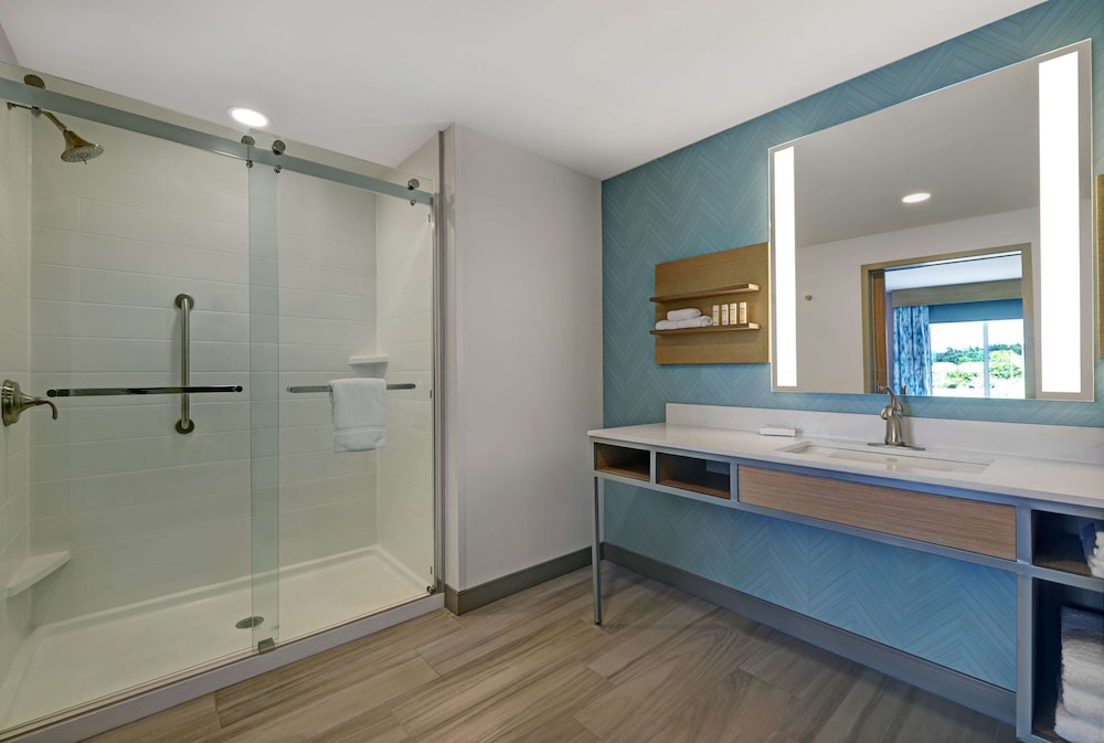 Room, 2 Queen Beds, Accessible (Hearing) - Photo 3