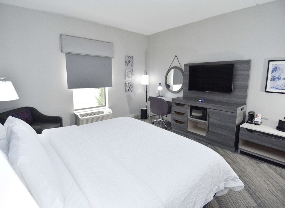 Studio, 1 King Bed, Non Smoking photo 1