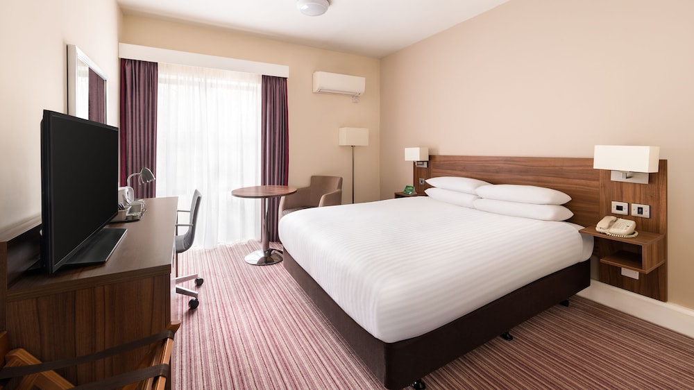 Standard Room, 1 Queen Bed - Photo 1