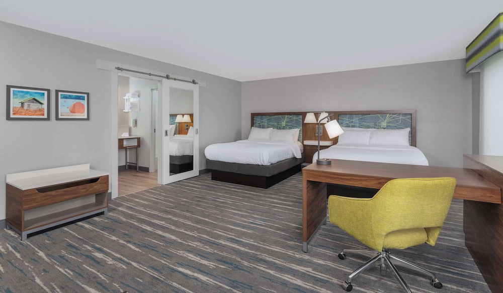 Suite, 2 Queen Beds, Non Smoking - Photo 1